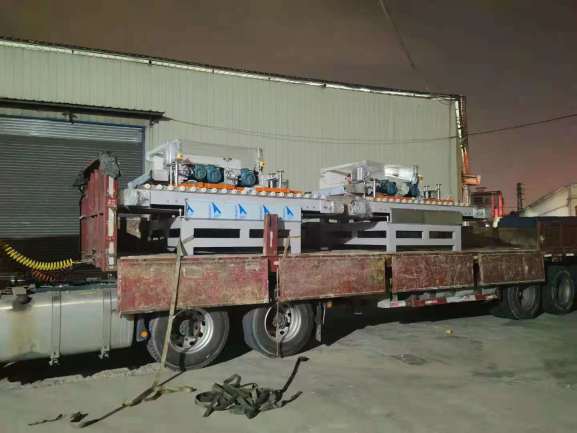 2400型數(shù)控三刀切割機(jī)